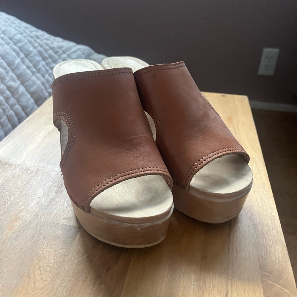 No. 6 Tan Leather Women's Platform Mules